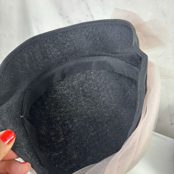 Vintage 40s 1950s black Hat Pink Tulle Mesh Cloche British style Whimsical - Picture 7 of 13